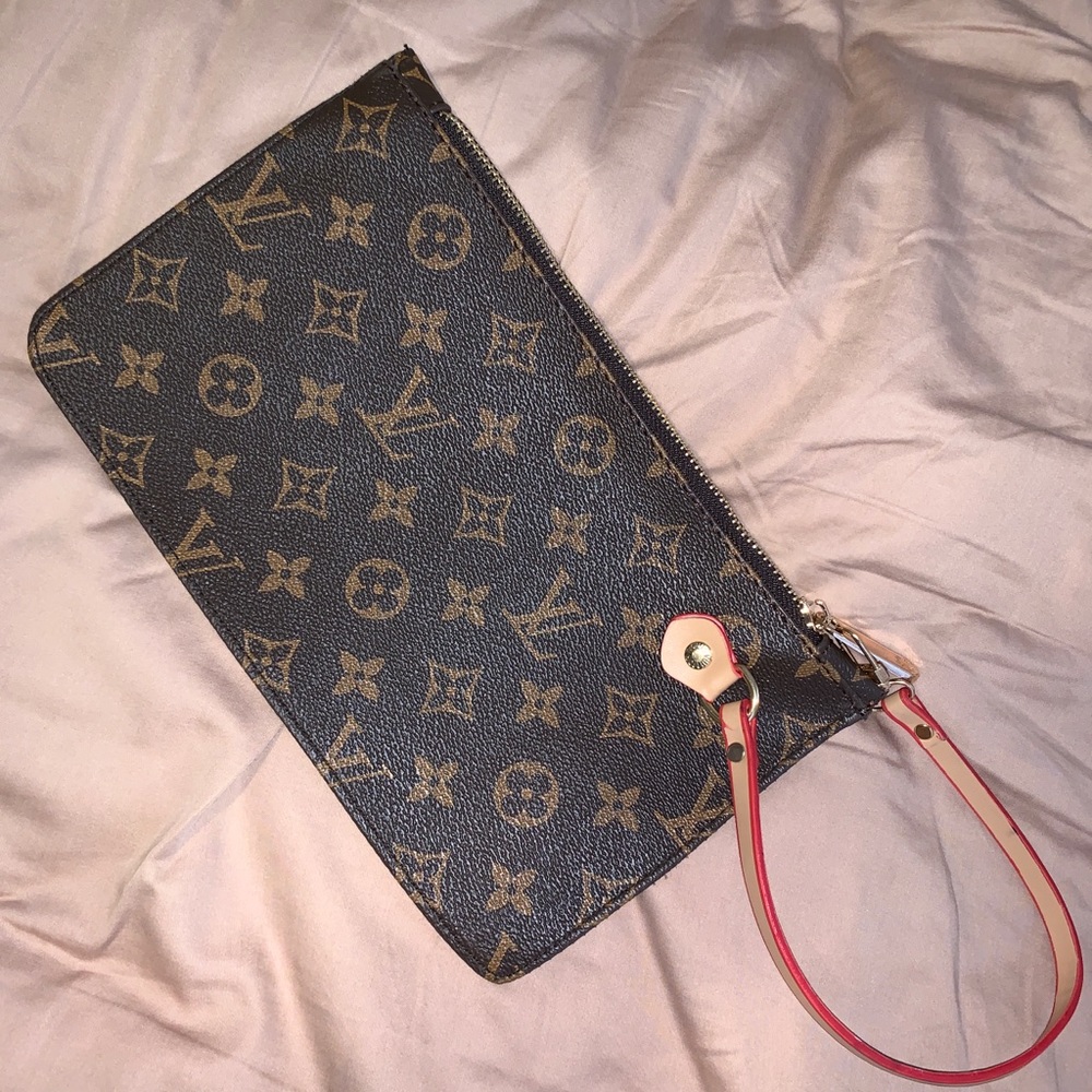 Louis pochette wristlet